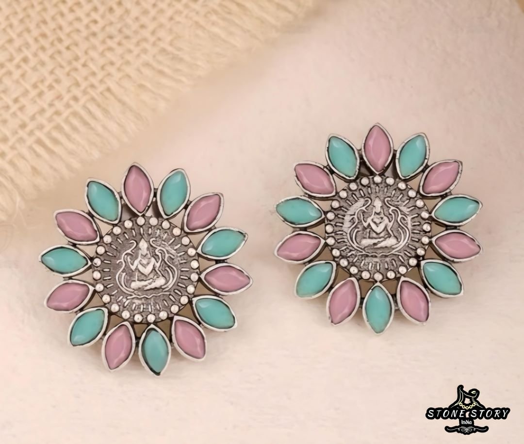 FLORAL STUD EARRINGS