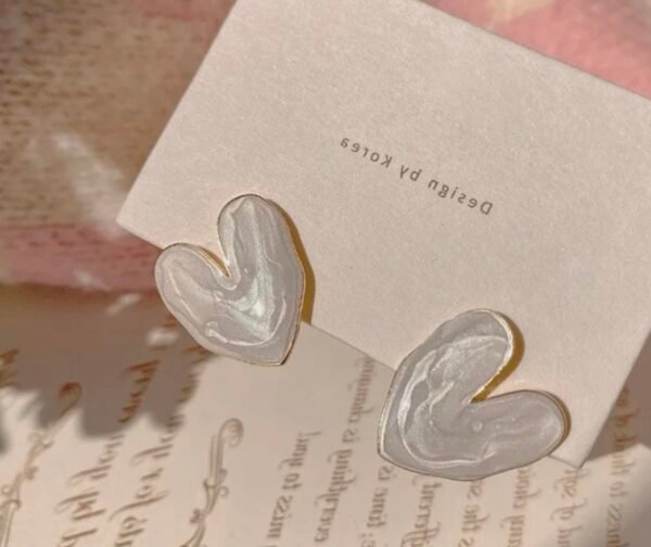 WHITE ENAMEL HEART STUDS - Image 3